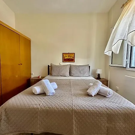 Shell-paralia Ofriniou Ofrínion