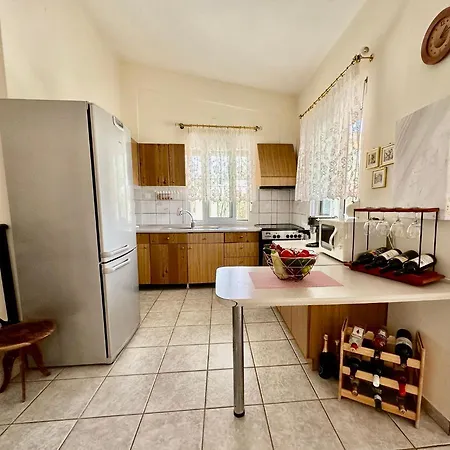 Shell-paralia Ofriniou Ofrínion