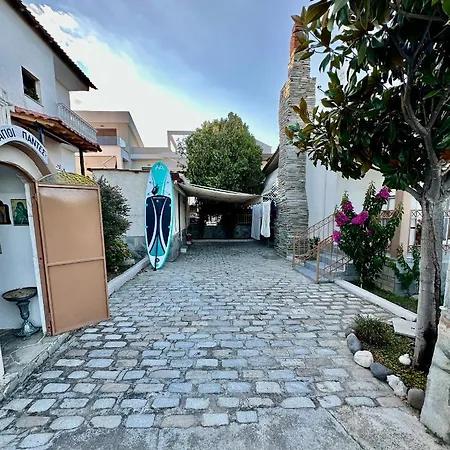 Shell-paralia Ofriniou Ofrínion