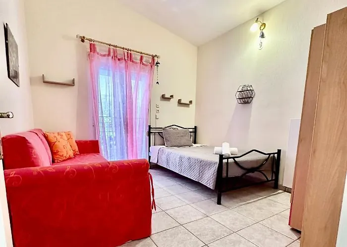 Shell-paralia Ofriniou