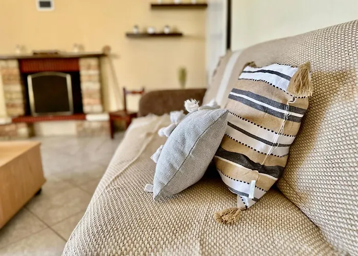 Shell-paralia Ofriniou *