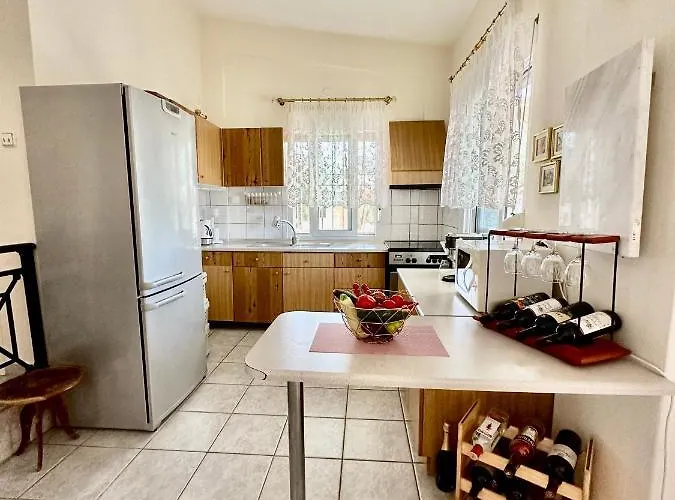 Shell-paralia Ofriniou * Ofrínion