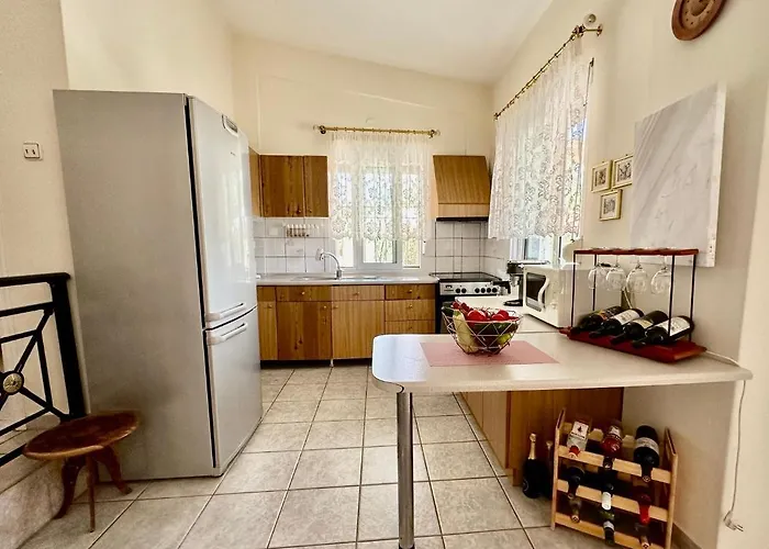 Shell-paralia Ofriniou Ofrínion