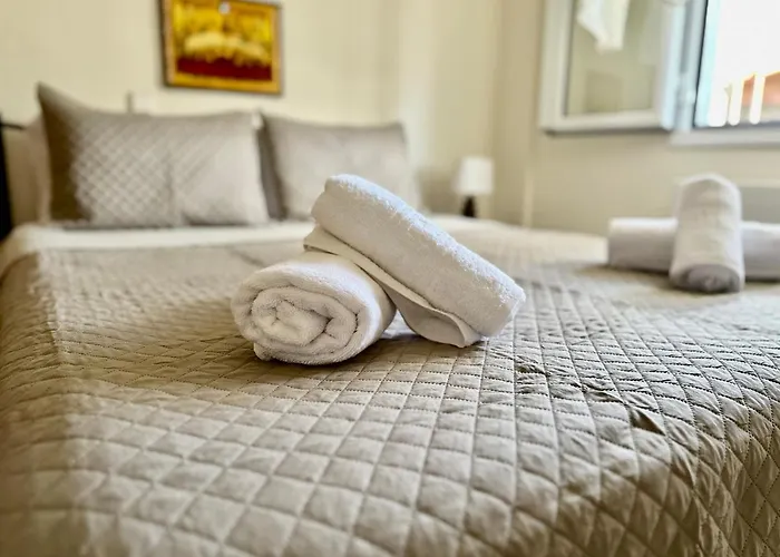 Shell-paralia Ofriniou *