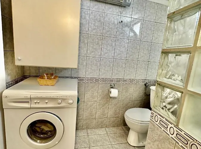 Shell-paralia Ofriniou Ofrínion