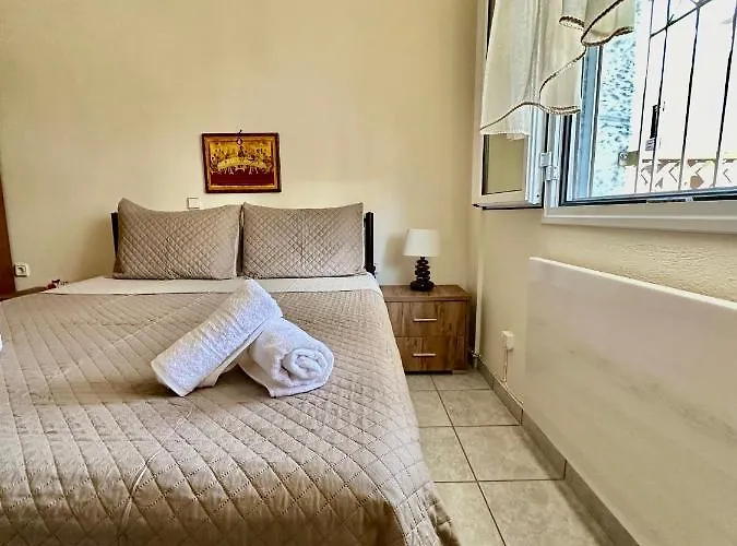 Shell-paralia Ofriniou *