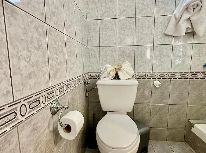 Shell-paralia Ofriniou Ofrínion